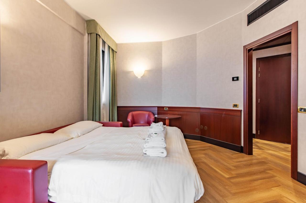 Hotiday Hotel Milano Turro Exterior foto